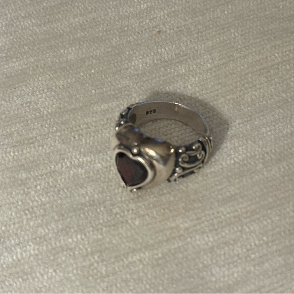 Pre-loved Brighton ‘Prima Donna’ Sterling Silver and Garnet Ring. Size 6 - Picture 4 of 12